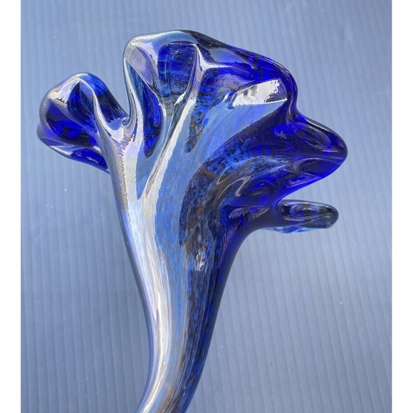 Art Glass Flower Blue Swirl Bud Vase Curled Stem Hand Blown Signed - Picture 4 of 8